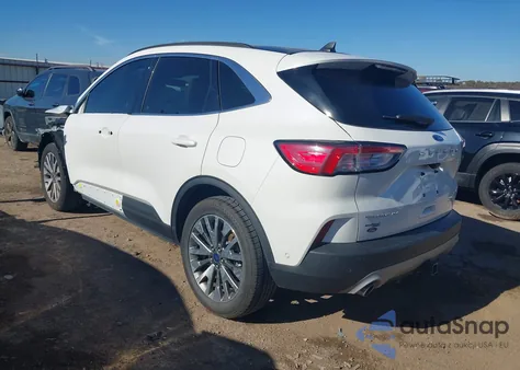 2021 Ford Escape Titanium z USA, uszkodzony, nr VIN 1FMCU9J90MUA30628